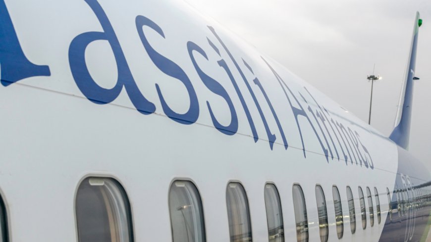 Tassili Airlines : magnifique atterrissage d’un Boeing 737 à Paris (Vidéo)