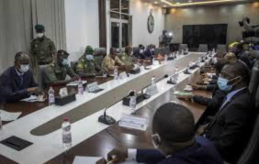 La CEDEAO réunie à Abidjan pour envisager une intervention militaire