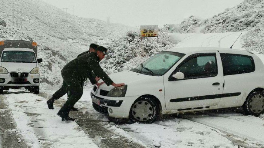 Neige en Algérie : sept routes nationales et départementales fermées