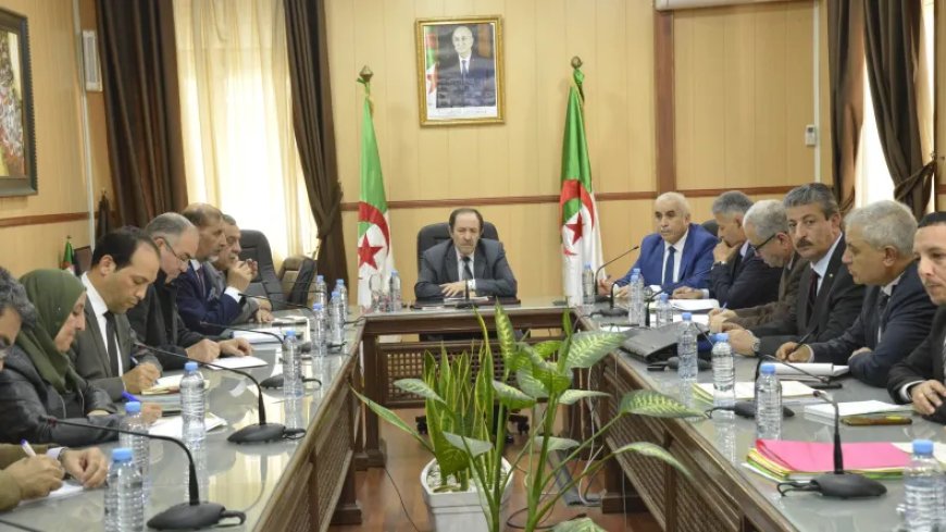 Le ministre de l’Éducation nationale annonce une augmentation des salaires pour les employés du secteur en Algérie