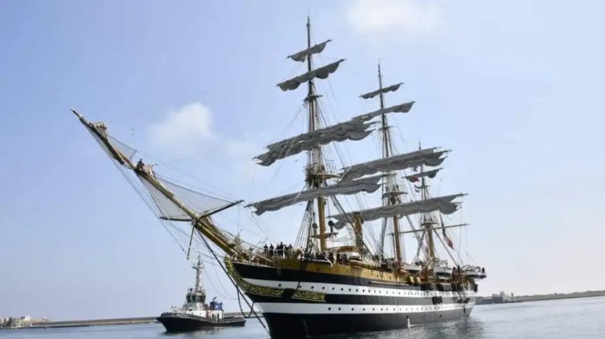 Le voilier-école italienne accoste dans le port d’Alger