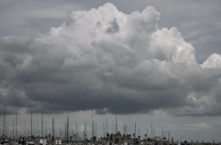 Météo : Redevenu un ouragan, Béryl touche terre au Texas avec de fortes pluies