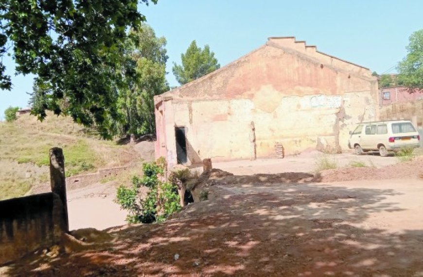 Miliana (Ain Defla) : L’ancienne école des mines en ruines