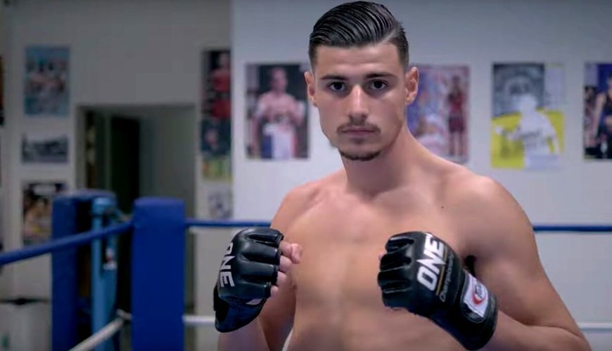 Ligue One Championship – Poids mouche : Elias Mahmoudi met Taiki Naito KO