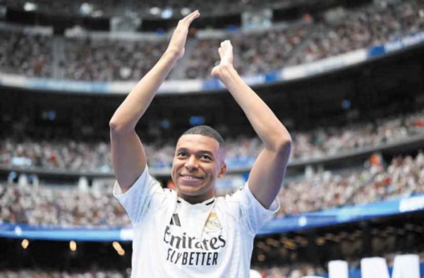 Carlo Ancelotti. (entraîneur du Real Madrid) : «Mbappé est un talent extraordinaire et on doit l’aider à s’adapter»