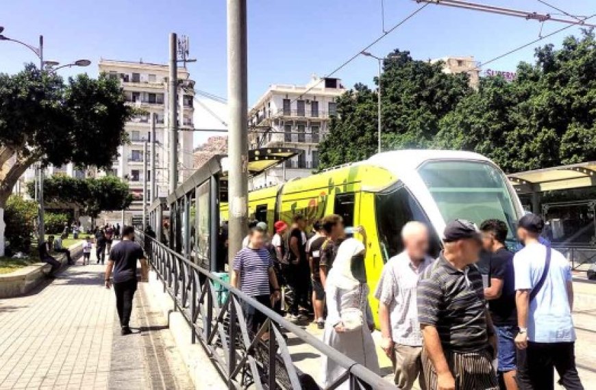 Tramway d’Oran : Scènes de vie ubuesques à la station 1er Novembre