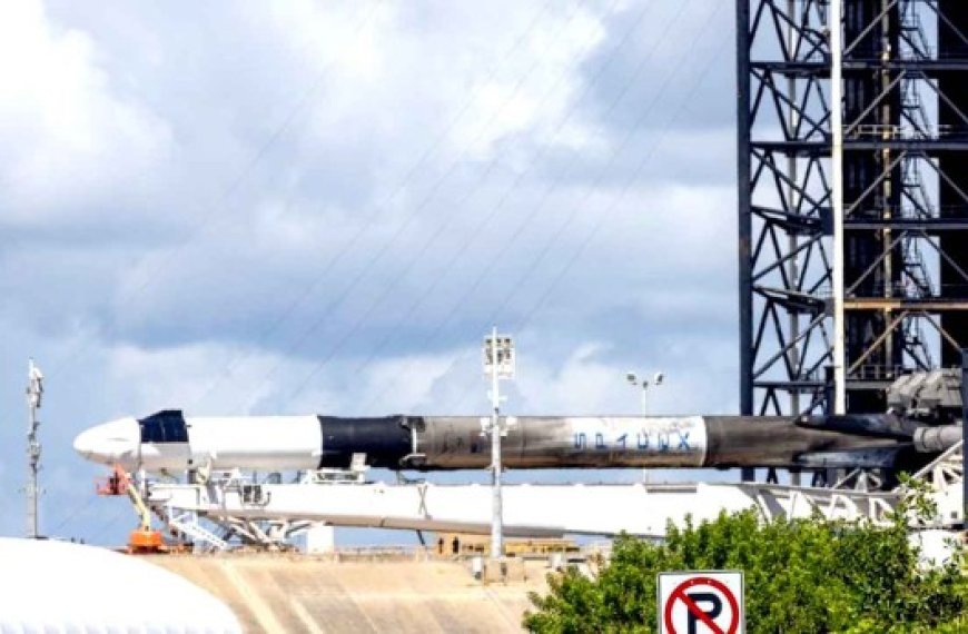 Les fusées Falcon 9 de SpaceX clouées au sol