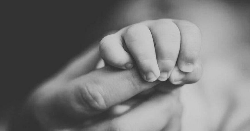 Au-delà de l’horreur : Un bébé de 16 mois torturé et brûlé à mort par ses propres parents à Alger