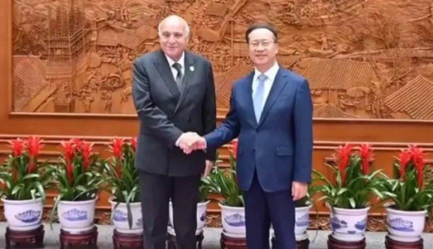 A Pékin, Ahmed Attaf s’entretient avec le vice-ministre des Affaires étrangères de la Chine