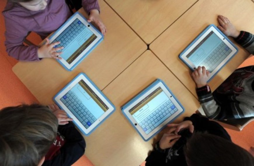 11 écoles équipées en tablettes numériques à Oran