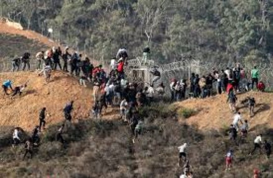 Des milliers de Marocains tentent de rejoindre Ceuta : Le makhzen se sert du malheur des jeunes pour faire pression sur l’Espagne