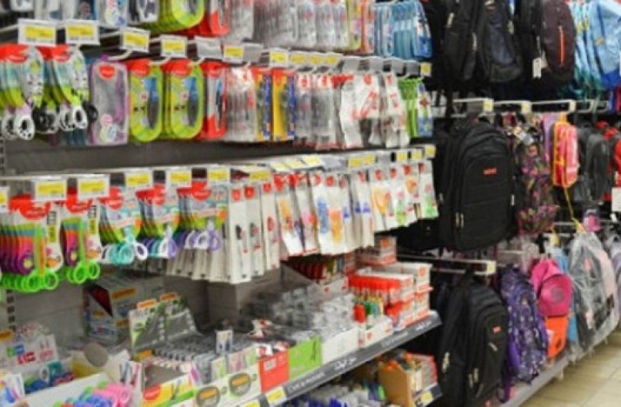 In-Salah : Large affluence sur les points de vente de fournitures scolaires