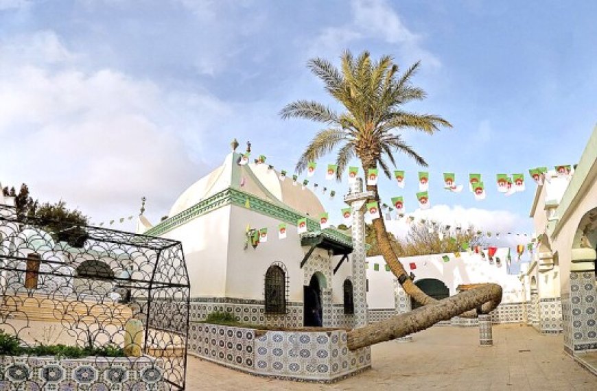 Festival national de la poésie Melhoun de Mostaganem : Sidi Lakhdar Benkhelouf célébré